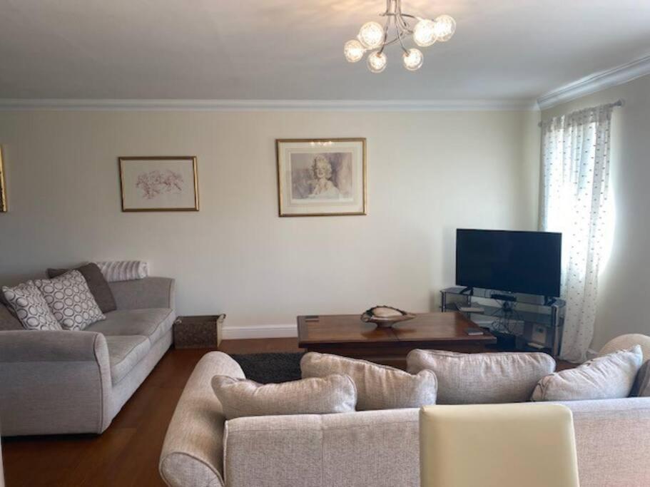 Spacious 2 Bedroom Apartment Cleethorpes Exterior photo